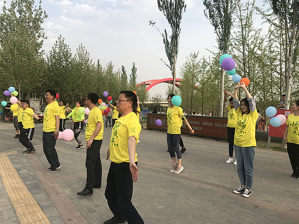 活動(dòng)前熱身.jpg 活動(dòng)前熱身.jpg