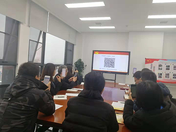 交黨費(fèi).jpg 交黨費(fèi).jpg